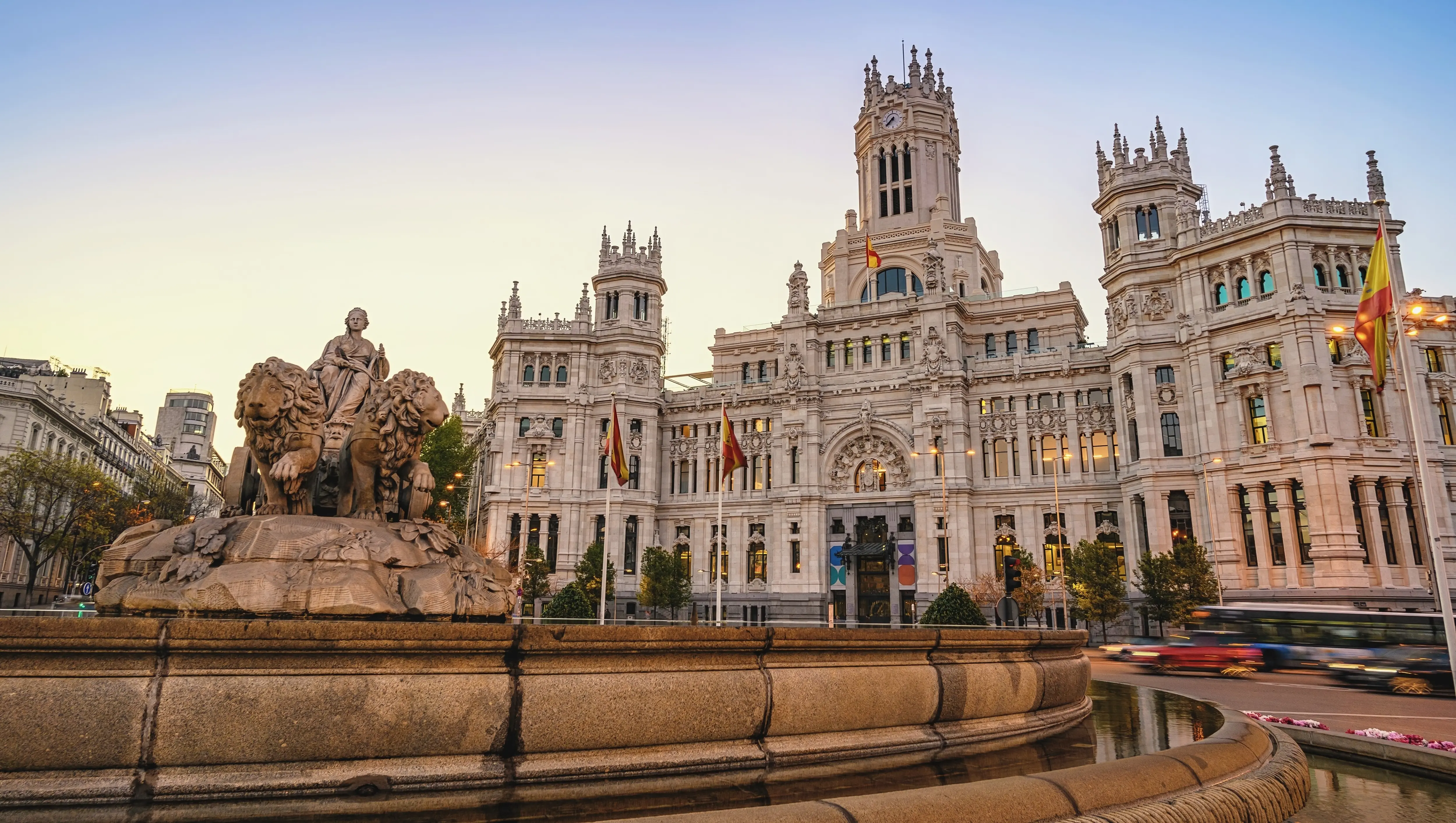 Fountain of Cybele (Fuente de Cibeles), Plaza de Cibeles, Madrid, Spain