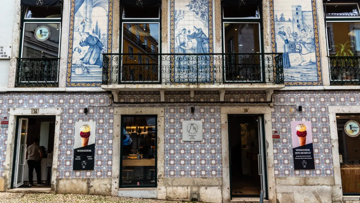 Azulejos façade, Alfama, Lisbon, Portugal