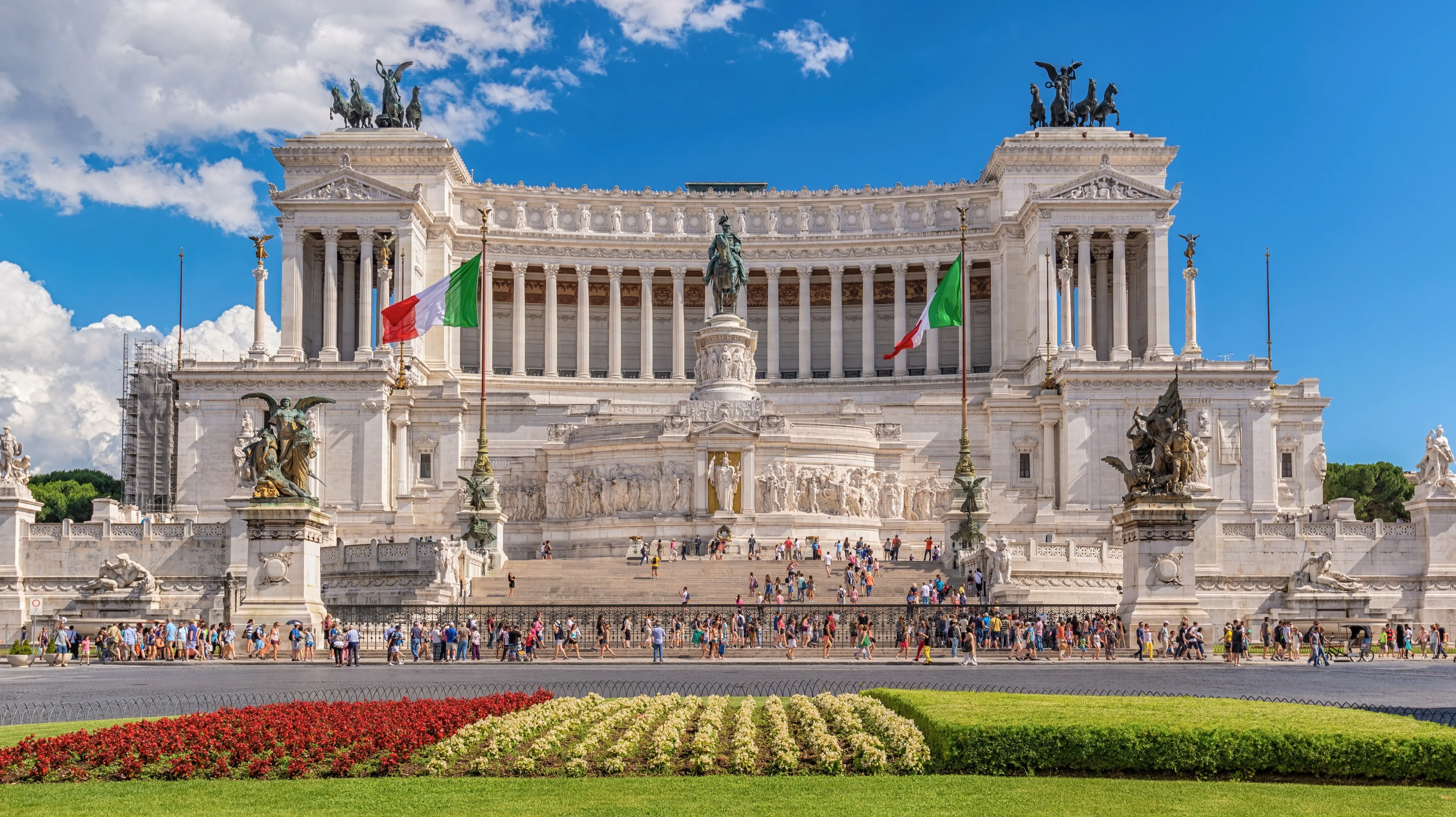 The Vittoriano (Monumento Nazionale a Vittorio Emanuele II), Piazza Venezia, Rome, Italy