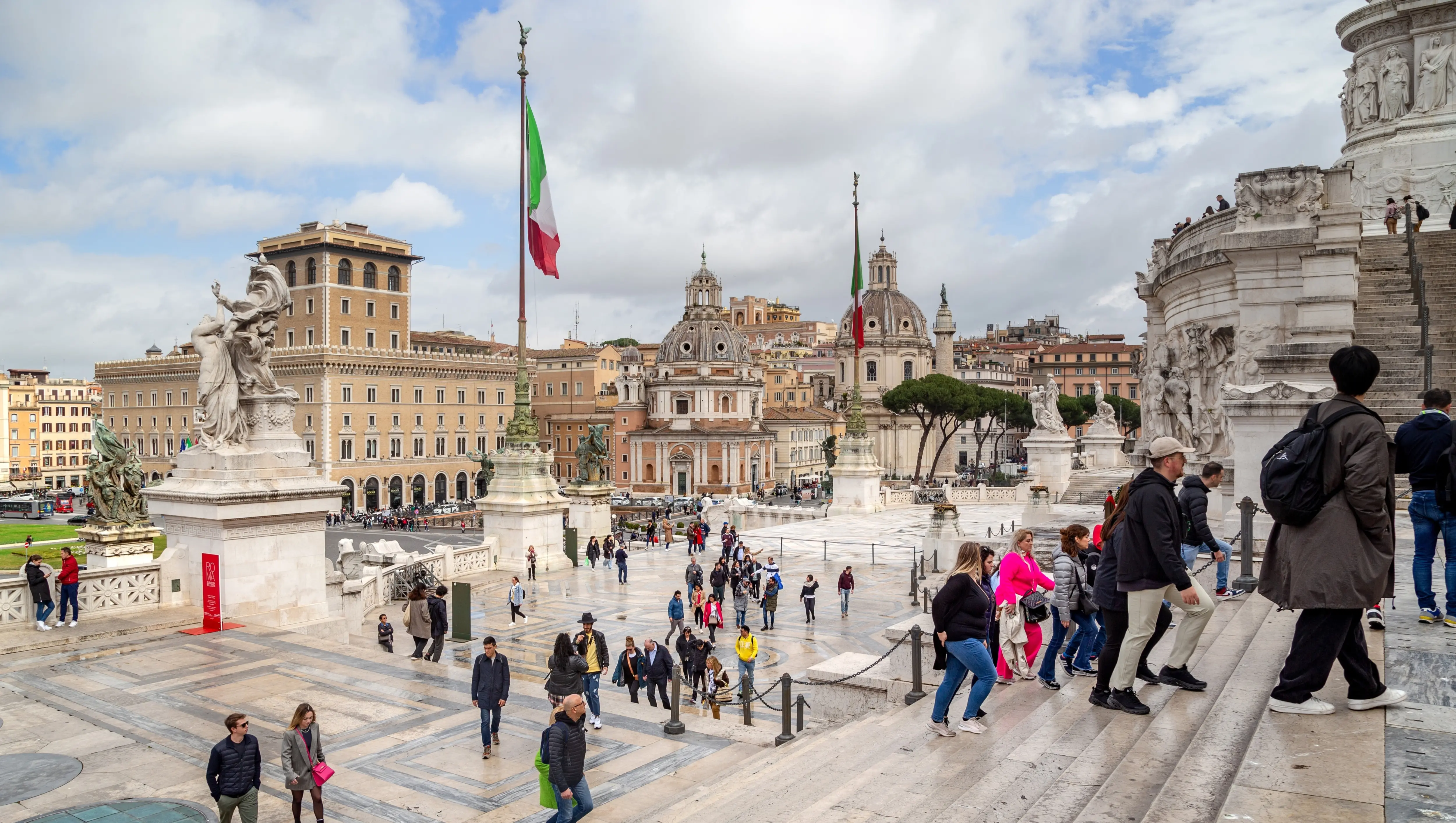 The Vittoriano (Monumento Nazionale a Vittorio Emanuele II), Piazza Venezia, Rome, Italy
