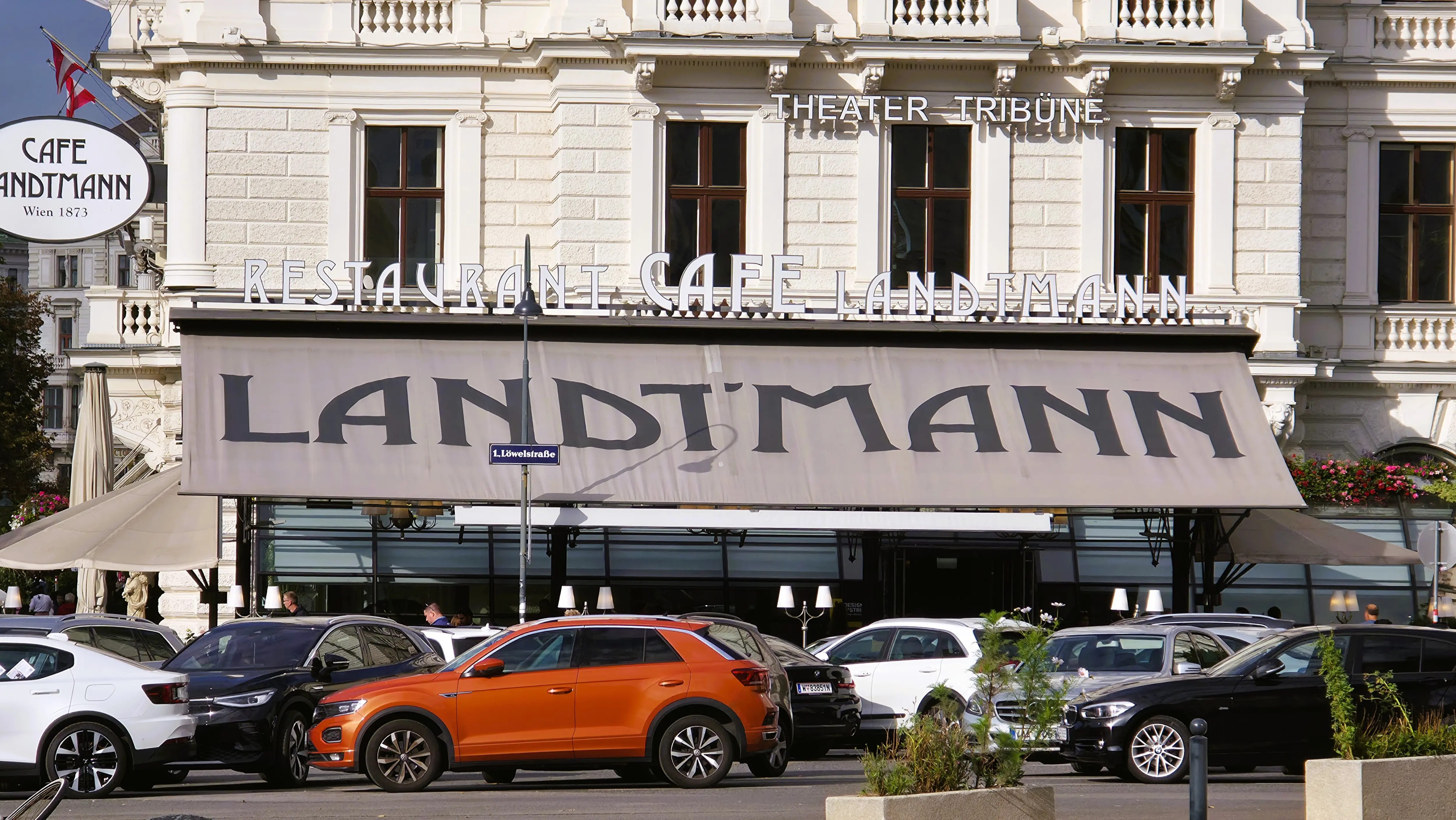Exterior of Café Landtmann on Vienna’s Ringstrasse, with broad windows connecting the café to the city