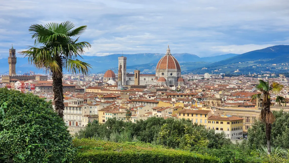 Panoramic view of Florence from Piazzale Michelangelo featuring the Duomo and Palazzo Vecchio