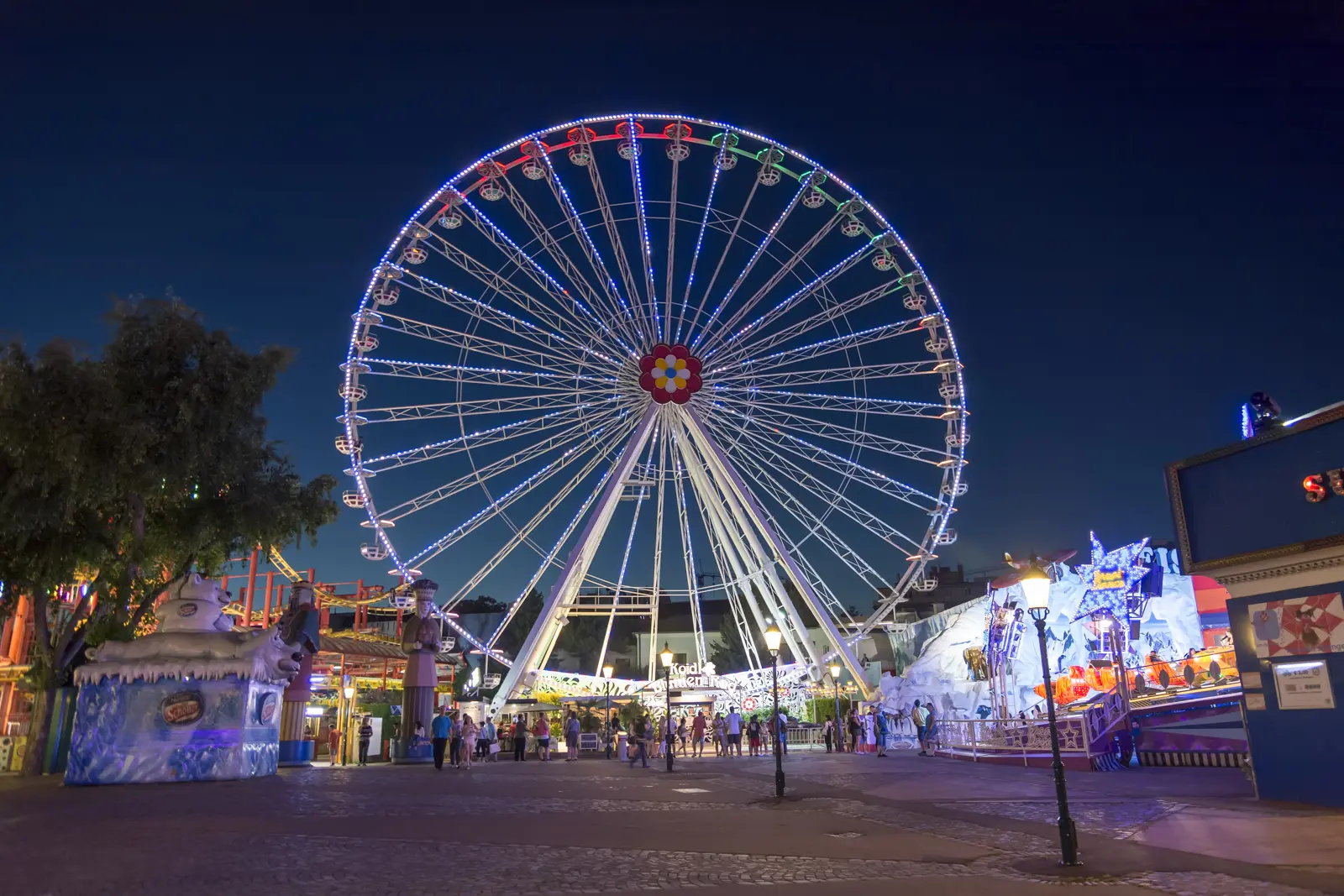 The Wiener Riesenrad illuminated at night creating one of Vienna’s most magical and recognizable skyline views